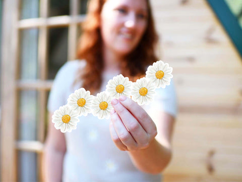 Image shows an Extra Large 10" long White Daisy Chain Sticker of 6 illustrated white daises.
